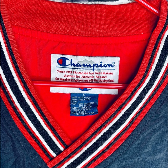 Vintage Champion V-Neck Pullover Windbreaker Men’s Medium Black/Red Seagram's 7 - Picture 2 of 4